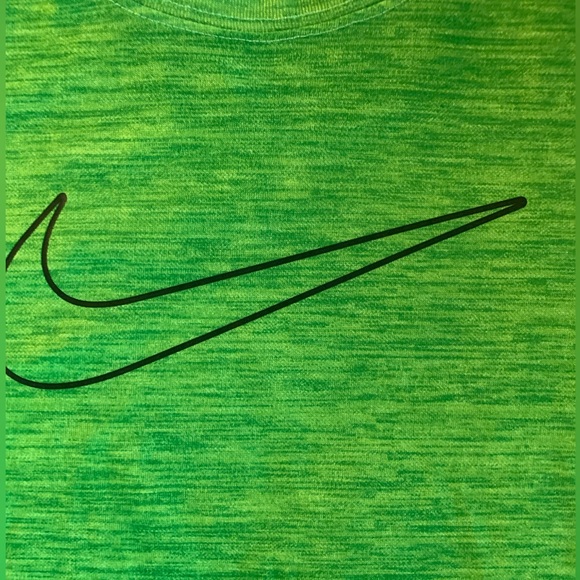 Nike Dri Fit Tee , size 5-6 year - Picture 3 of 4